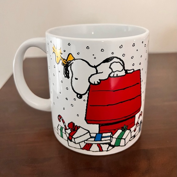 PEANUTS Snoopy Christmas Holiday Mug 20oz - Picture 1 of 3